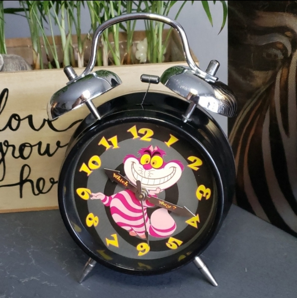 Vintage cheshire cat clock